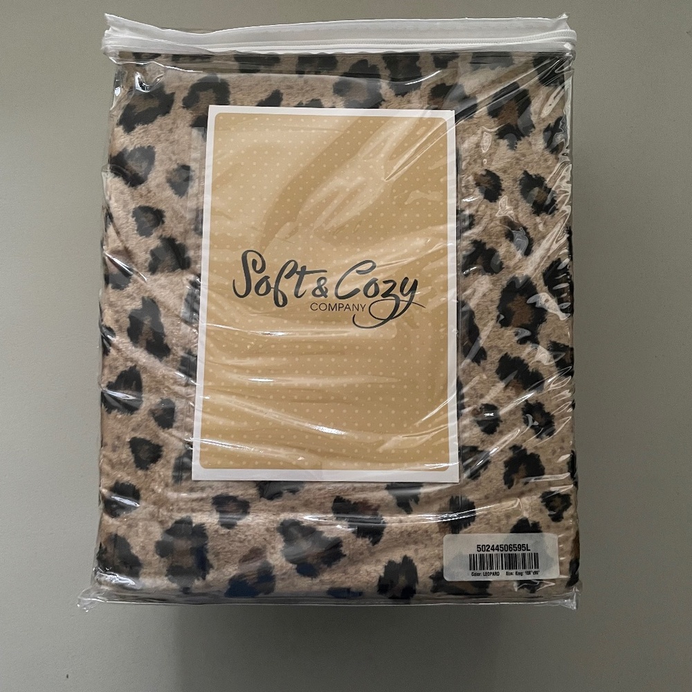 NEW Soft and Cozy LEOPARD Print Sherpa Trim KING Blanket King/Cal King